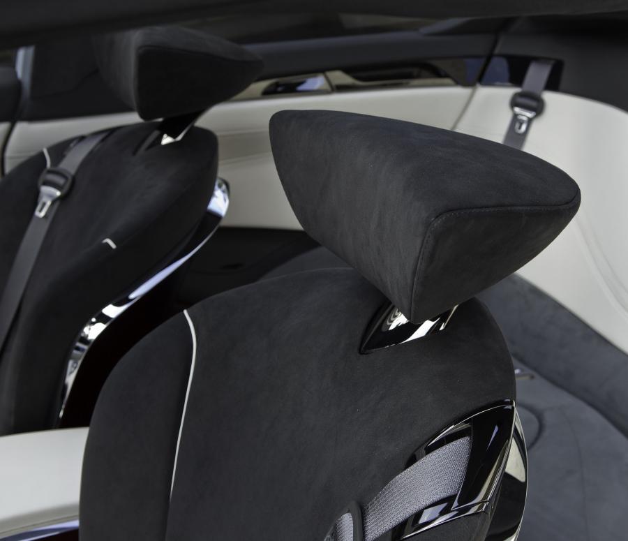  Nissan Ellure Concept 2010 года  (фото 18 из 52)